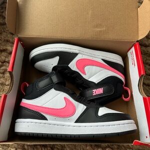 Nike Court Borough Mid 2